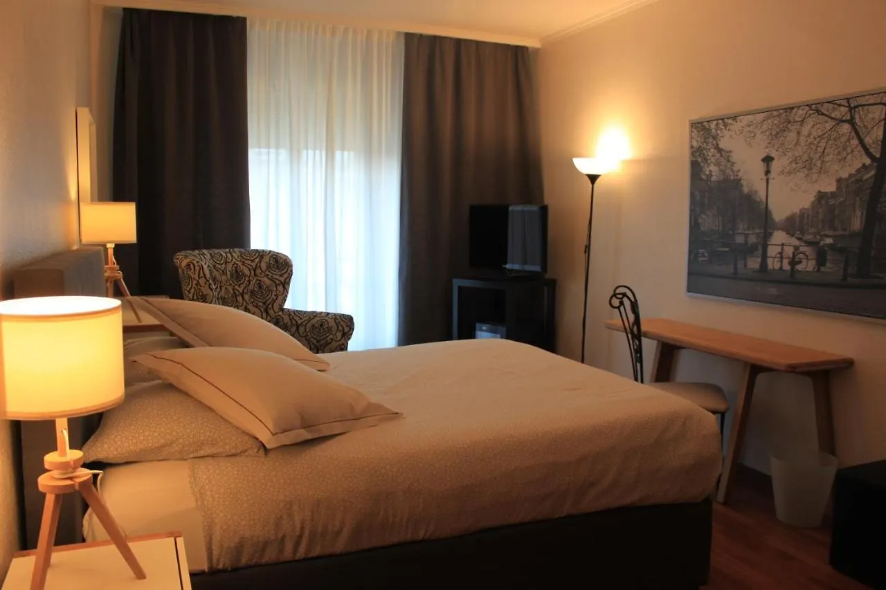 Hotel Les Arcades Geneva 2*,  Switzerland