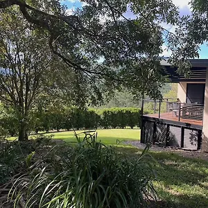seclude-rainforest-retreat.queenslandhotels.net/